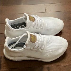 Adidas white Swift run